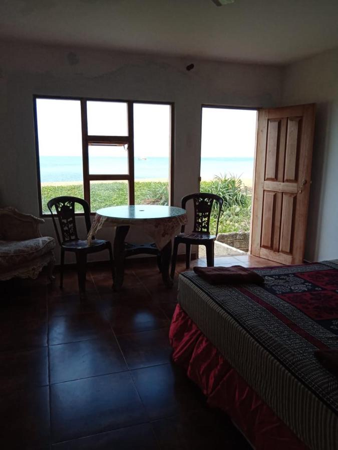Sea Bay Resort Wennappuwa Esterno foto