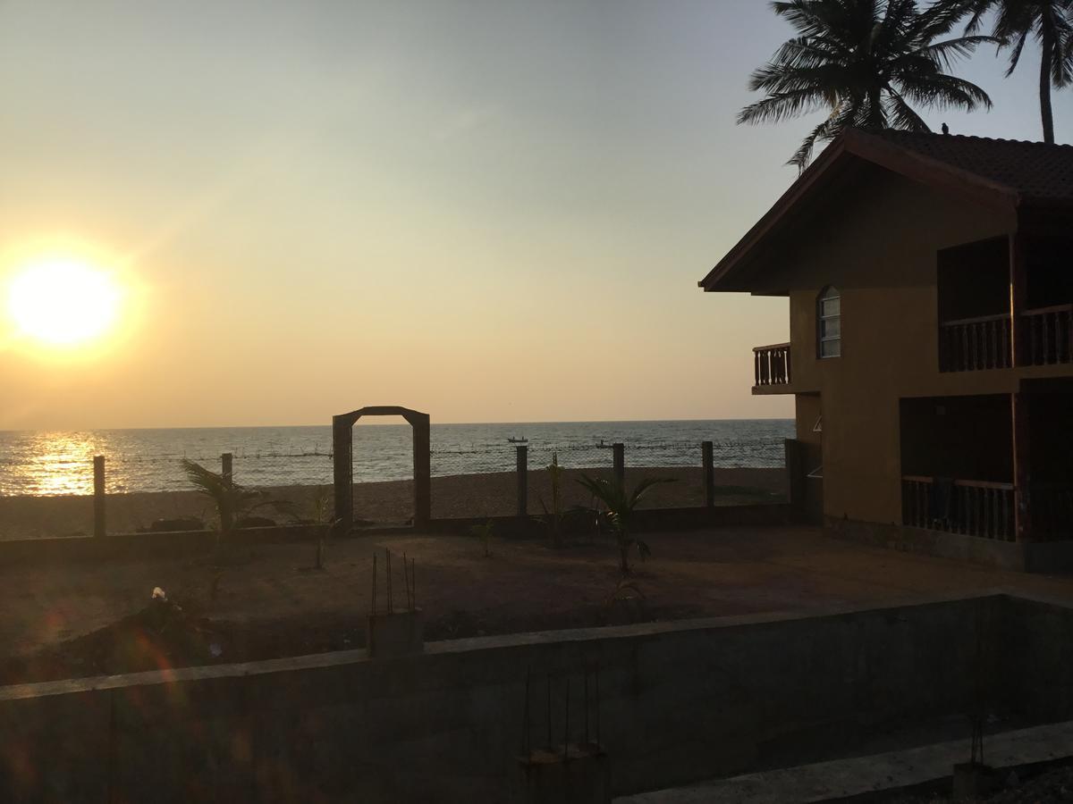 Sea Bay Resort Wennappuwa Esterno foto