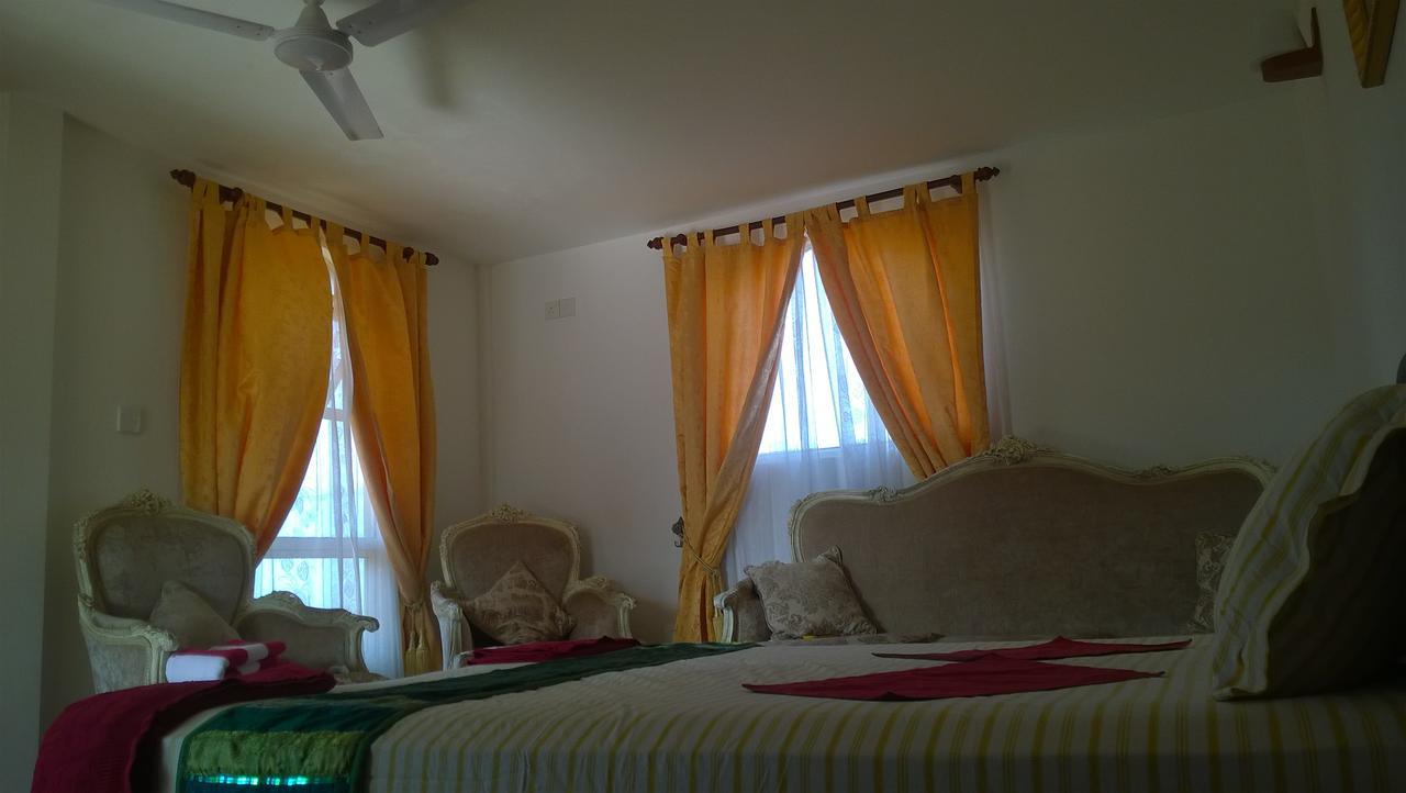 Sea Bay Resort Wennappuwa Esterno foto